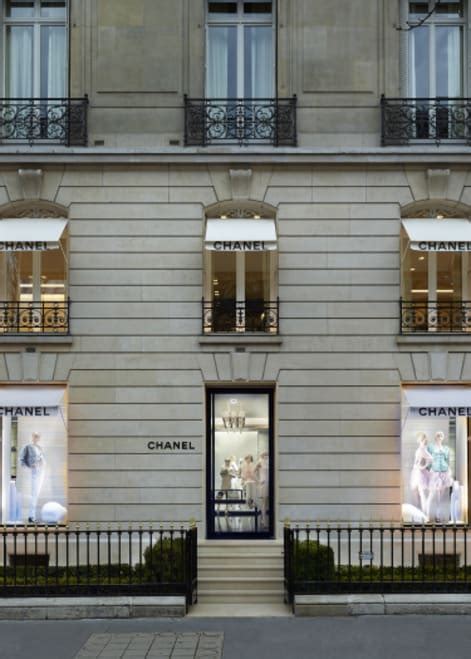 siege chanel paris 08|51 Montaigne – CHANEL Boutique .